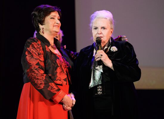 People's Artist of RSFSR Zinaida Kiriyenko celebrates her jubilee