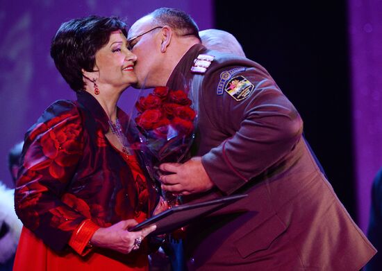 People's Artist of RSFSR Zinaida Kiriyenko celebrates her jubilee