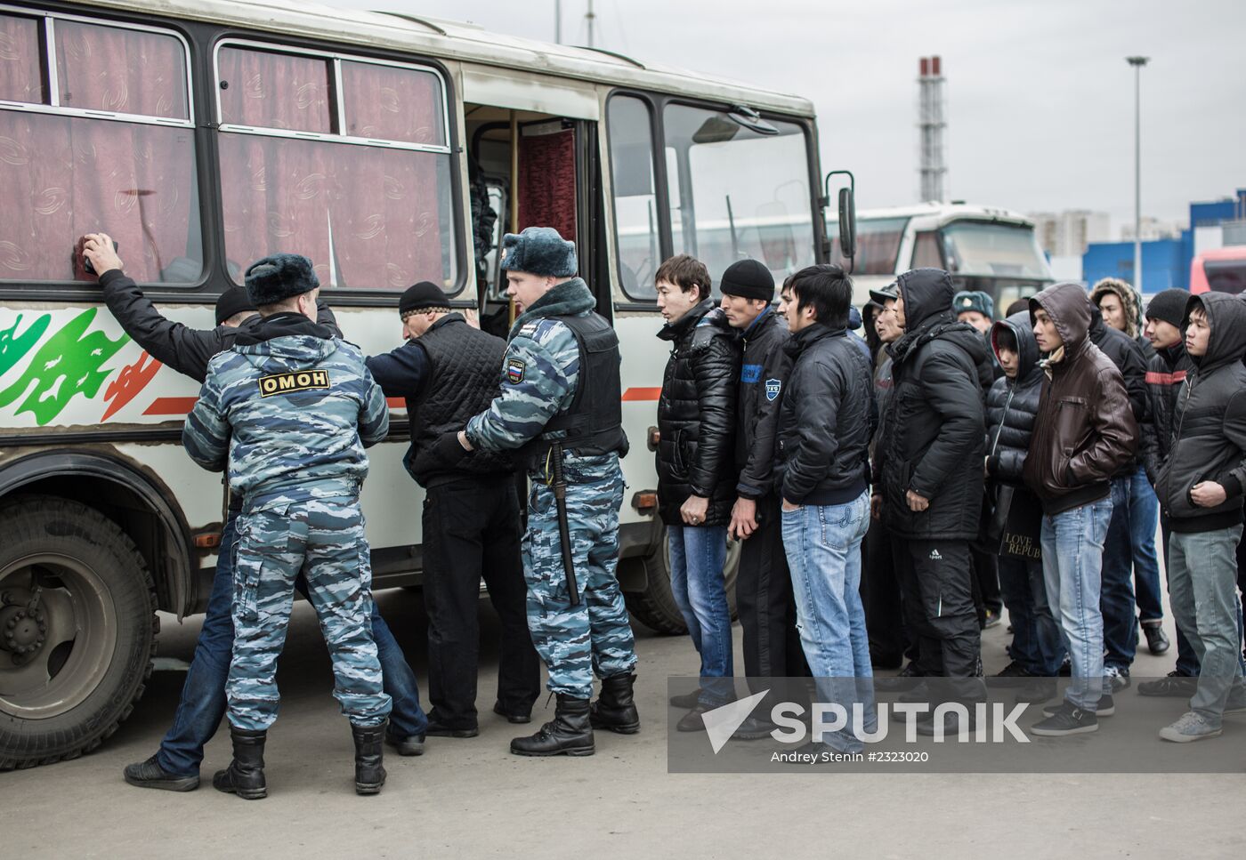 Police conduct immigration checks at Moscow shopping center in Lublino