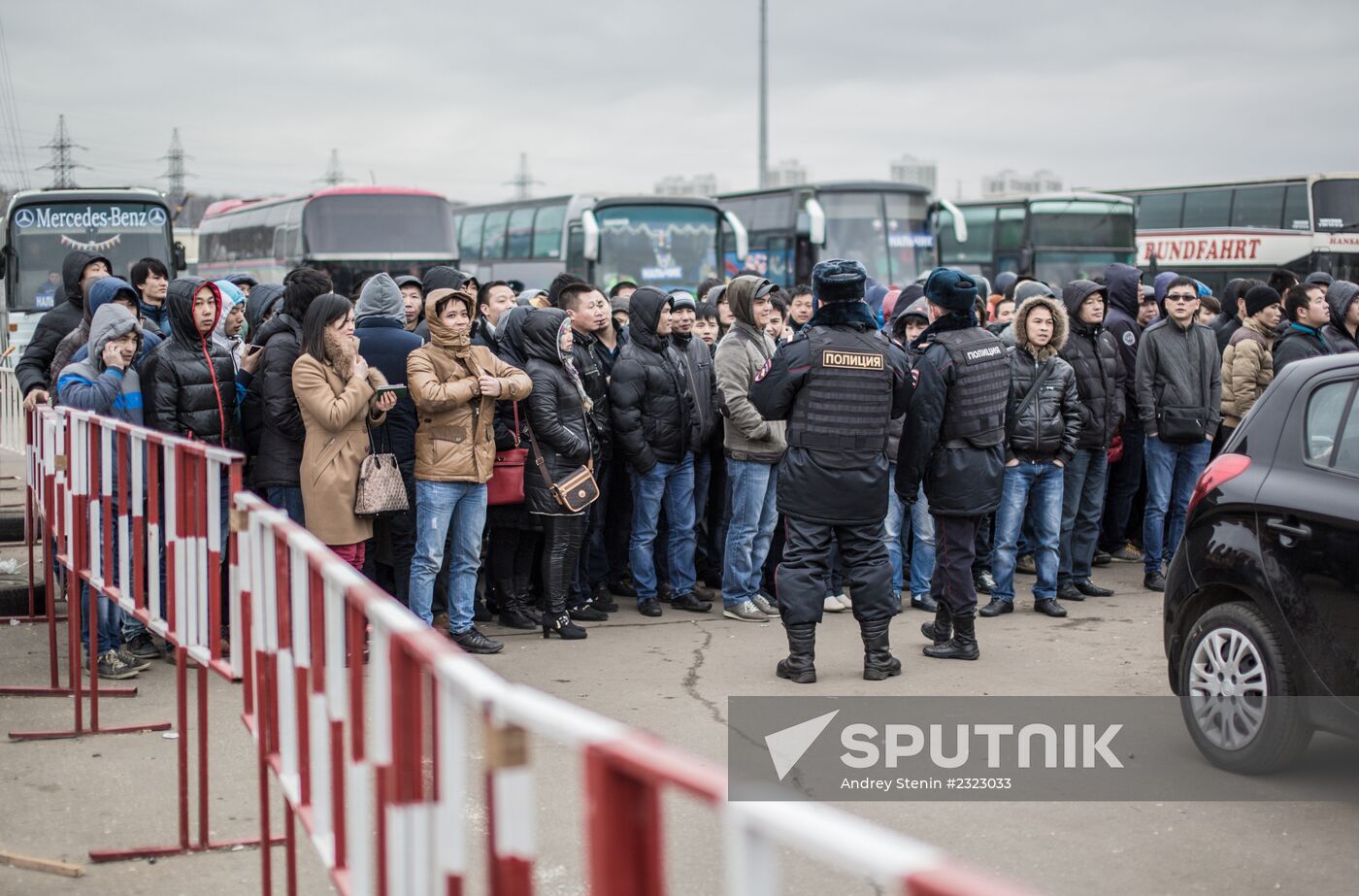Police conduct immigration checks at Moscow shopping center in Lublino