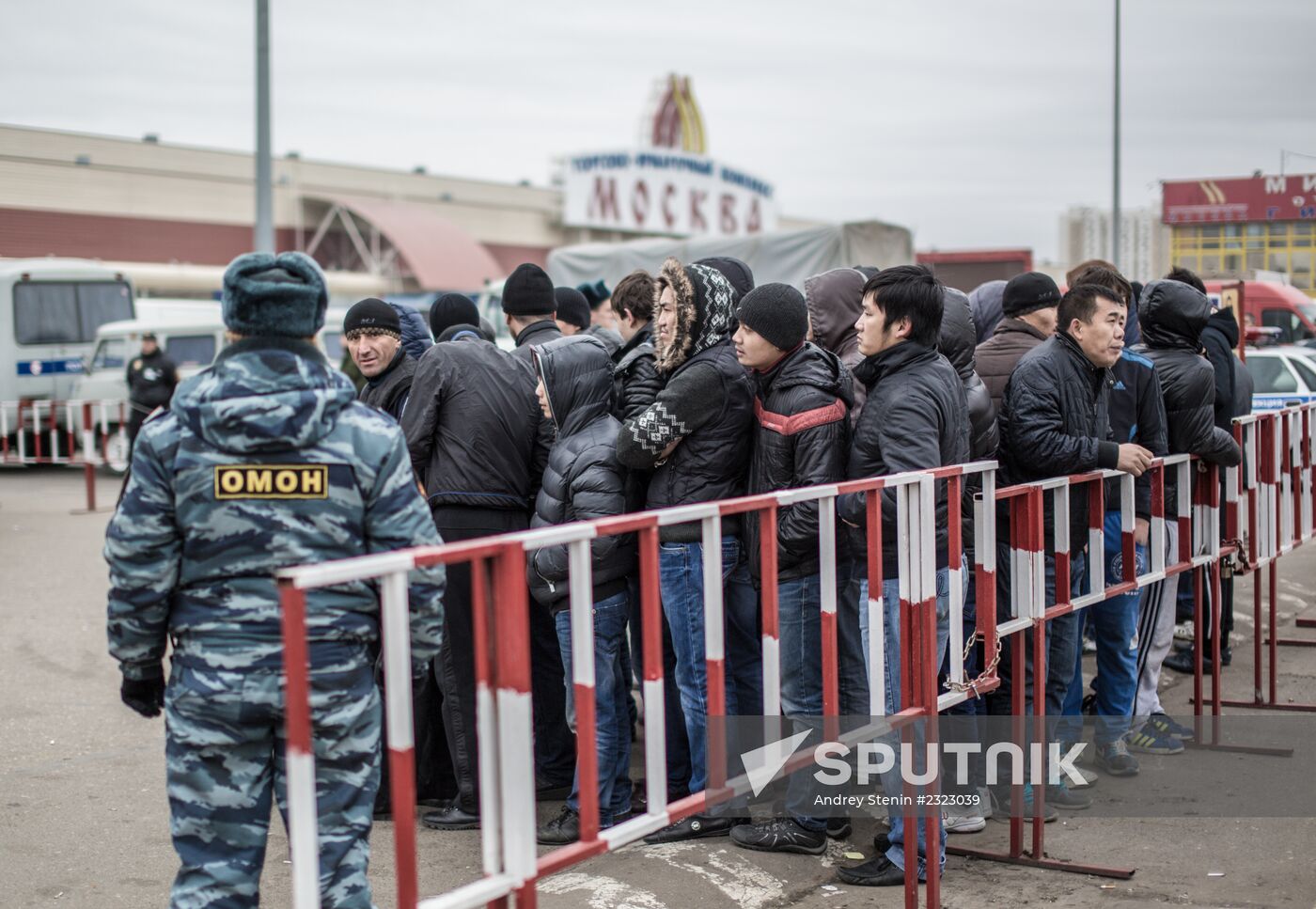 Police conduct immigration checks at Moscow shopping center in Lublino