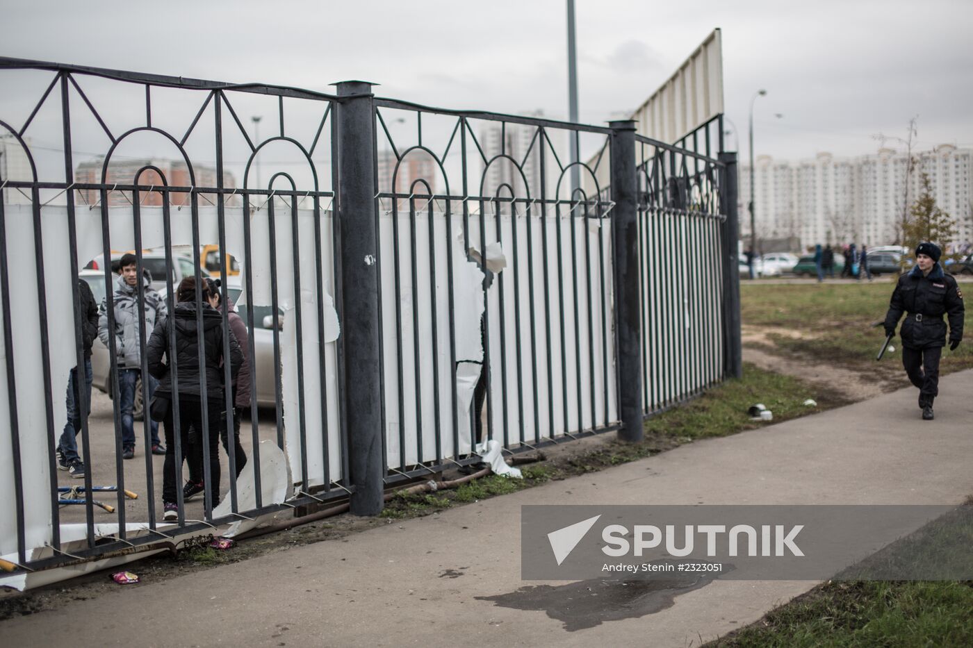 Police conduct immigration checks at Moskva shopping center in Lyublino