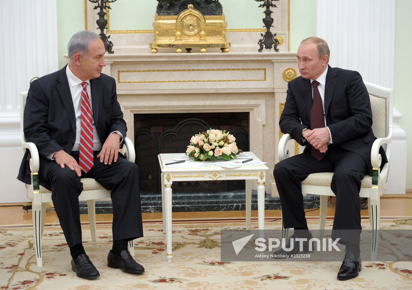 Vladimir Putin meets with Benjamin Netanyahu