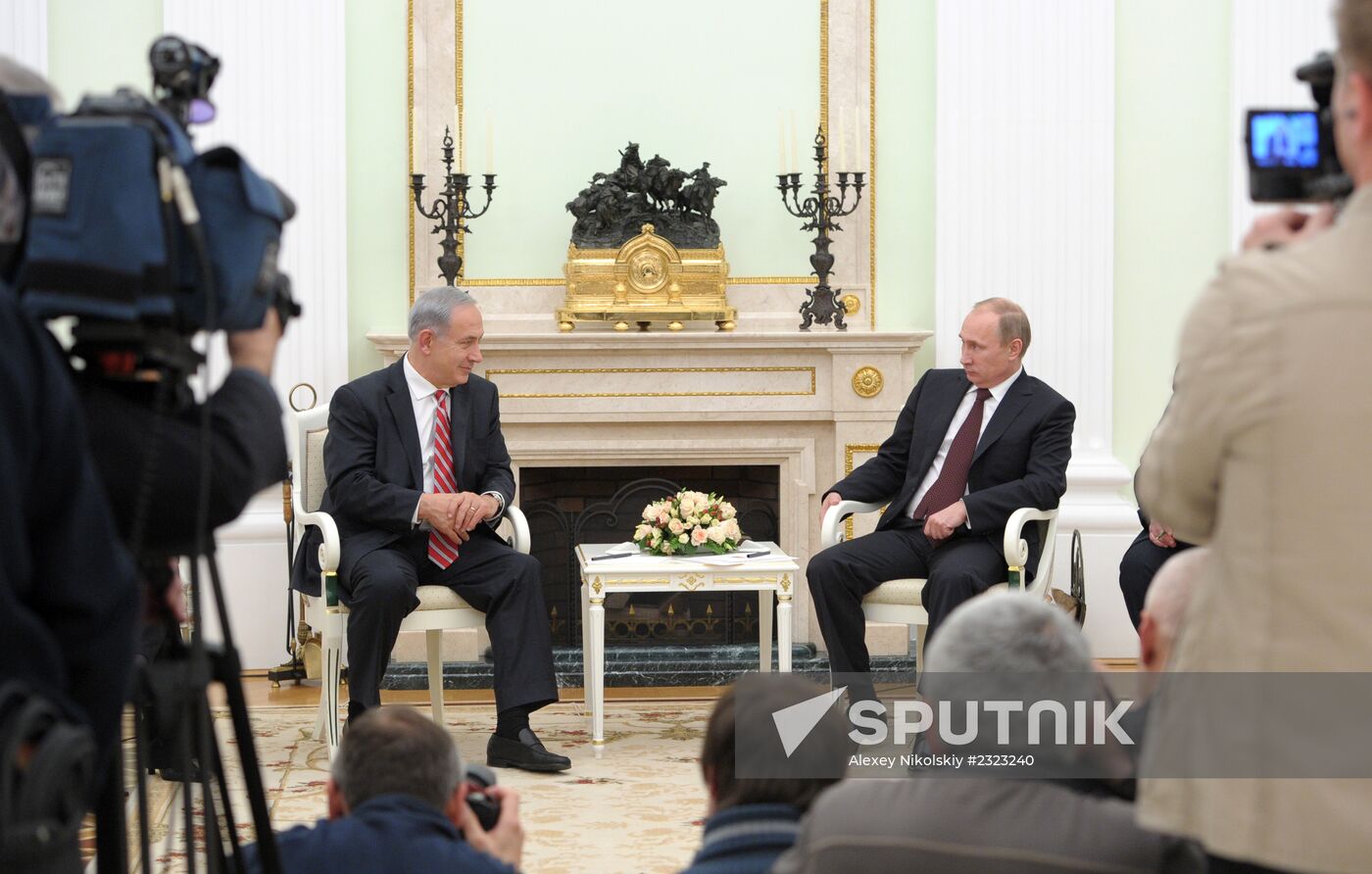 Vladimir Putin meets with Benjamin Netanyahu