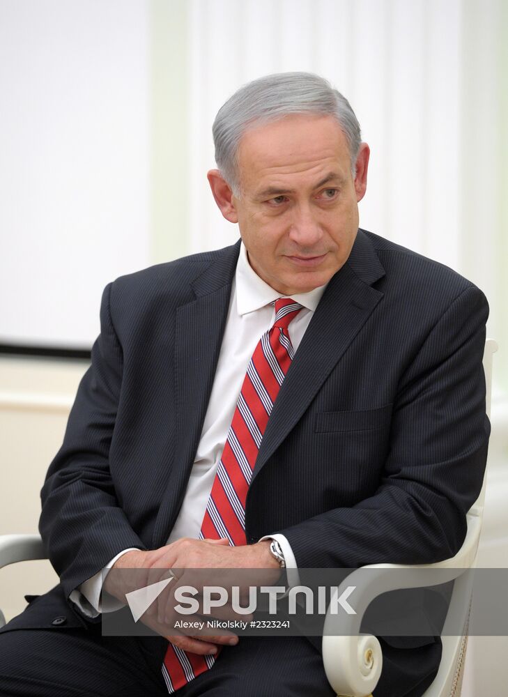 Vladimir Putin meets with Benjamin Netanyahu