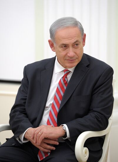 Vladimir Putin meets with Benjamin Netanyahu