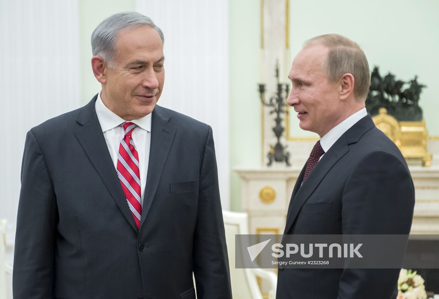 Vladimir Putin meets with Benjamin Netanyahu