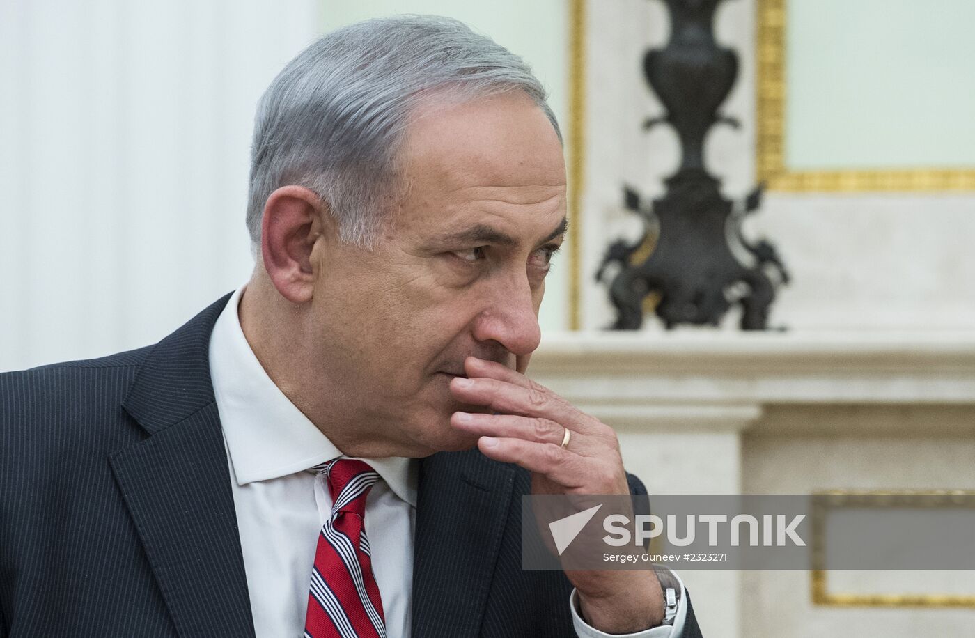 Vladimir Putin meets with Benjamin Netanyahu