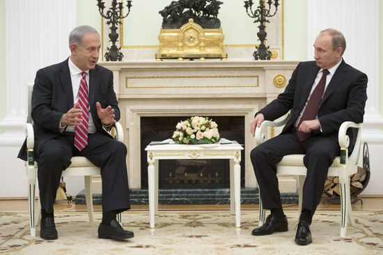 Vladimir Putin meets with Benjamin Netanyahu