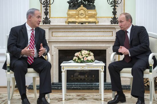 Vladimir Putin meets with Benjamin Netanyahu