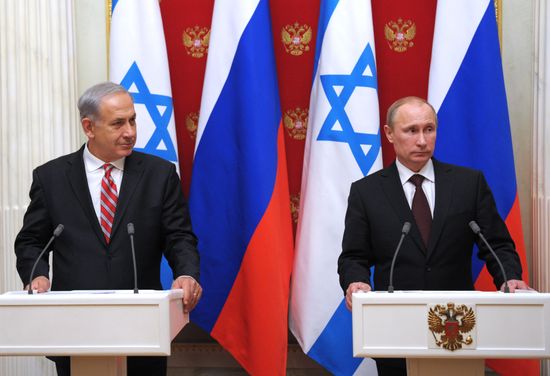 Vladimir Putin meets with Benjamin Netanyahu