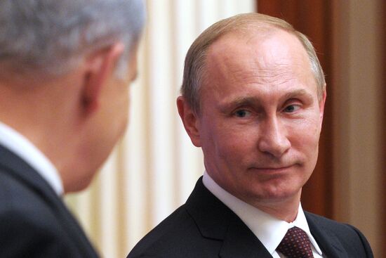 Vladimir Putin meets with Benjamin Netanyahu
