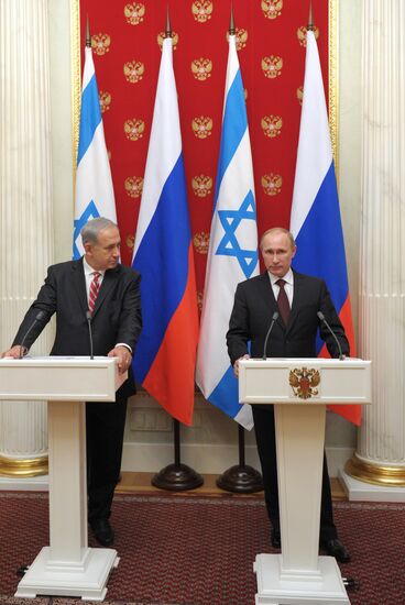 Vladimir Putin meets with Benjamin Netanyahu