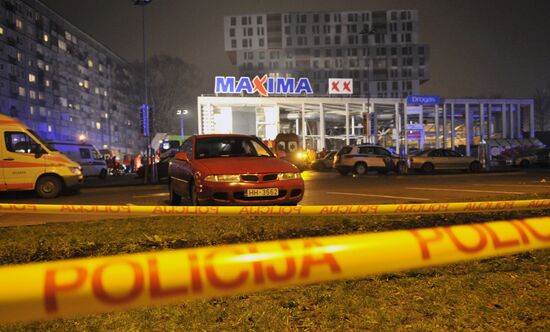 Riga supermarket foor collapse