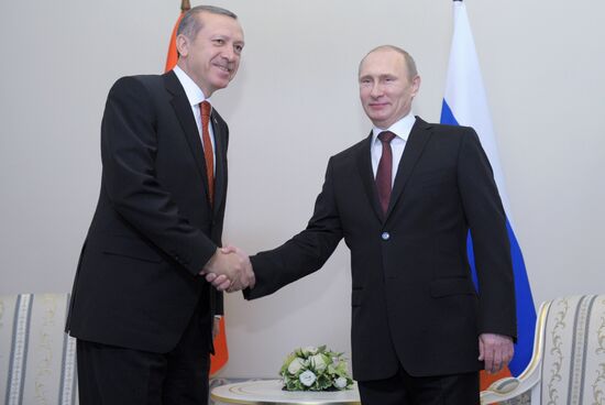 Vladimir Putin meets with Recep Tayyip Erdogan