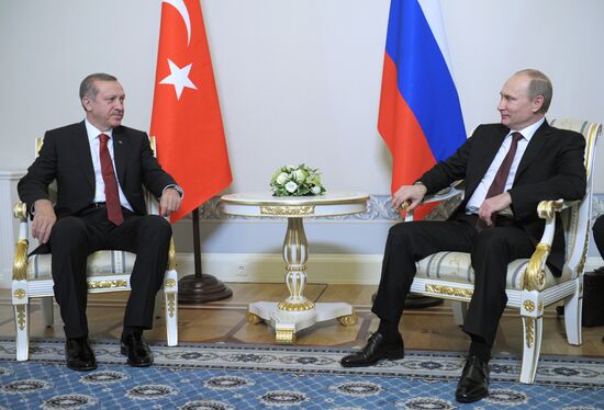 Vladimir Putin meets with Recep Tayyip Erdogan