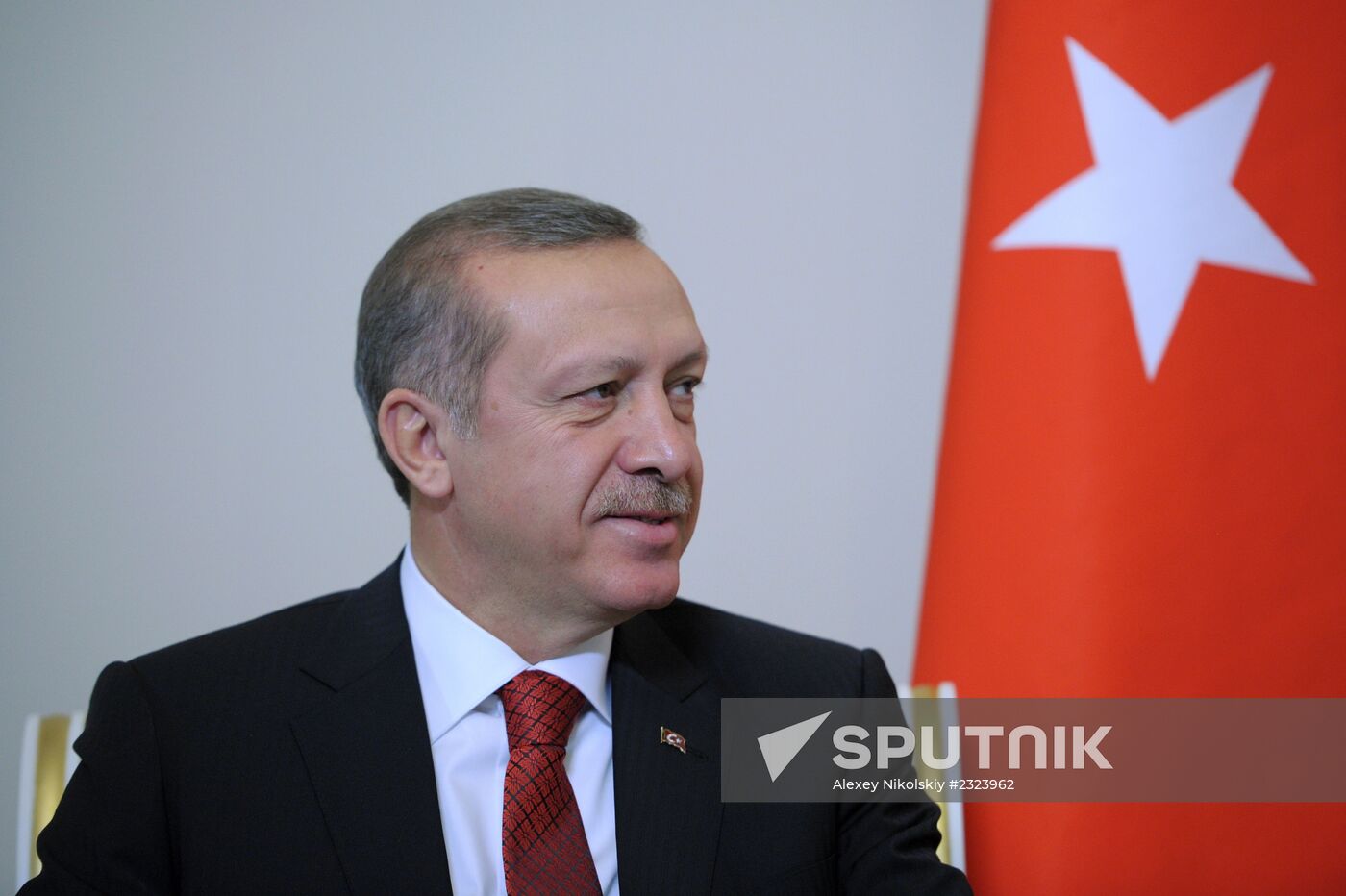 Vladimir Putin meets with Recep Tayyip Erdogan