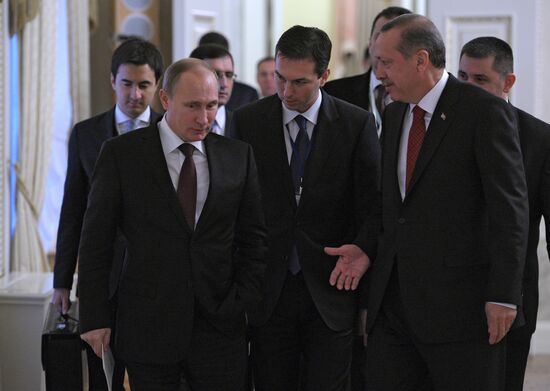 Vladimir Putin meets with Recep Tayyip Erdogan