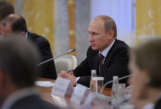 Vladimir Putin meets with Recep Tayyip Erdogan