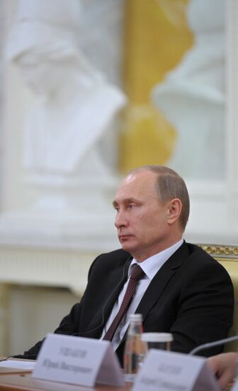 Vladimir Putin meets with Recep Tayyip Erdogan