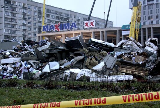 Riga supermarket foor collapse