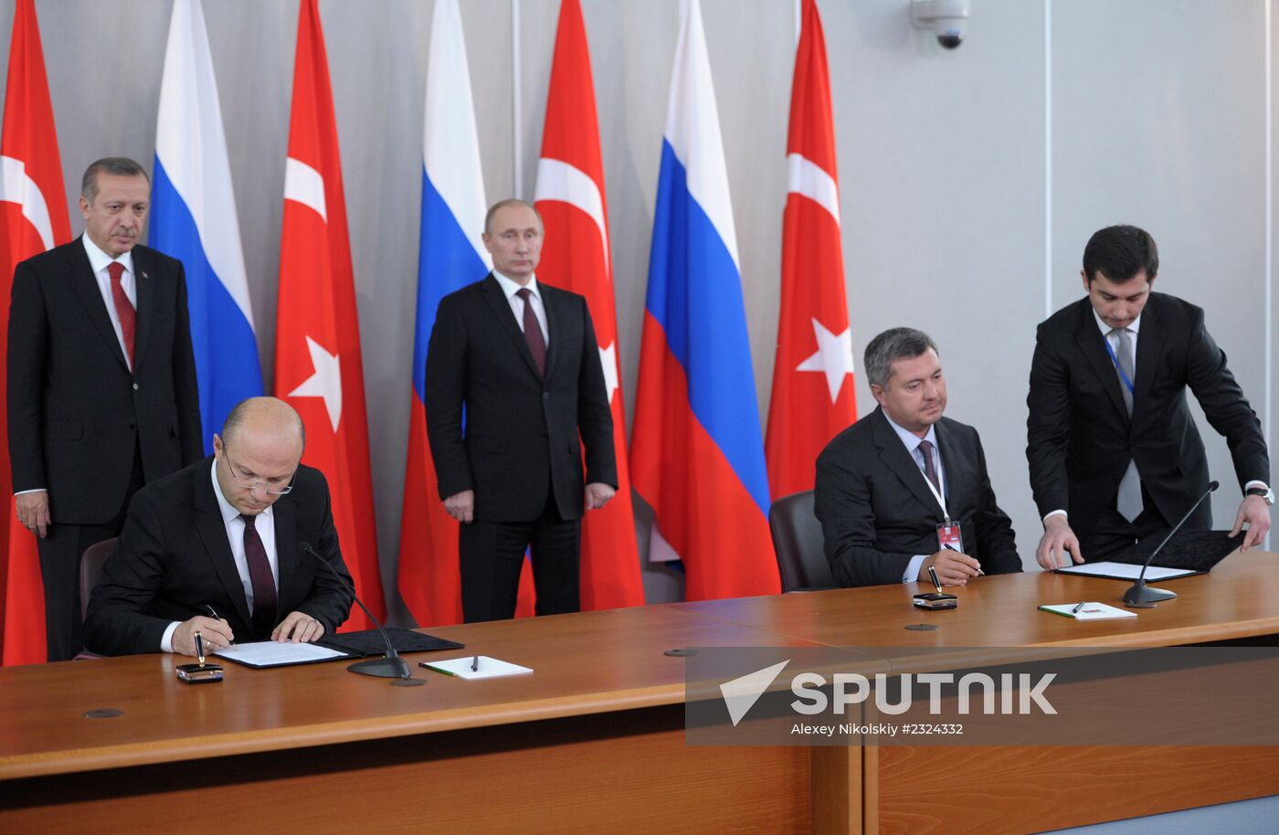 Vladimir Putin meets with Recep Tayyip Erdogan