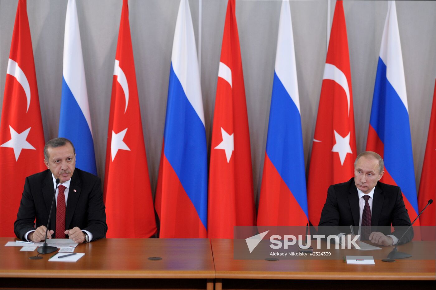 Vladimir Putin meets with Recep Tayyip Erdogan