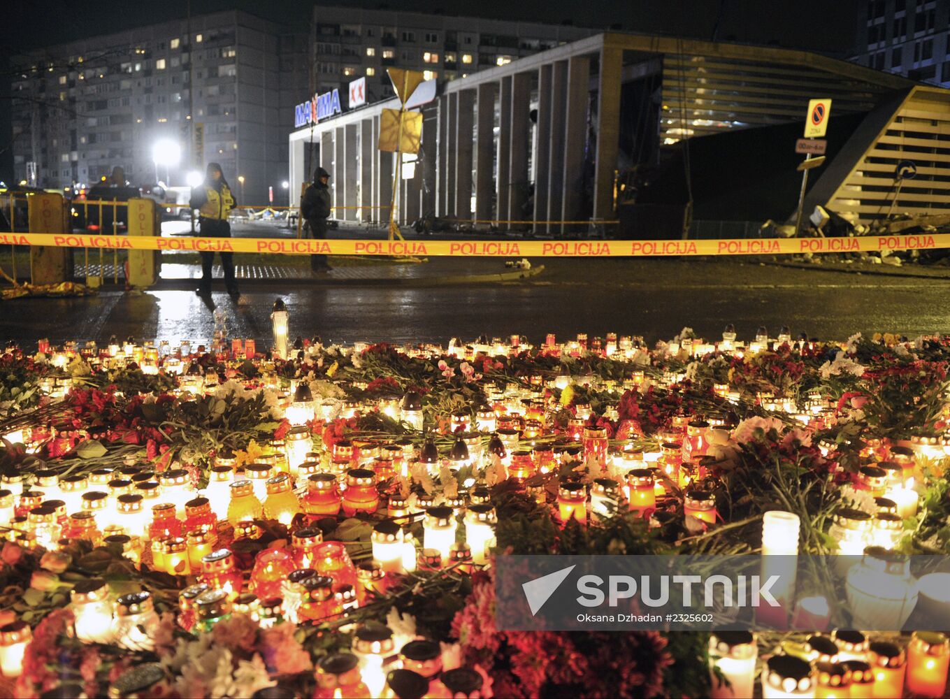 Riga residents mourn supermarket roof collapse victims