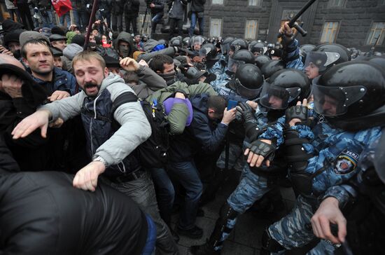 For a European Ukraine rally in Kiev