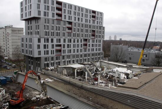 3rd section of supermarket roof collapses in Riga