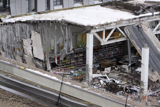 3rd section of supermarket roof collapses in Riga