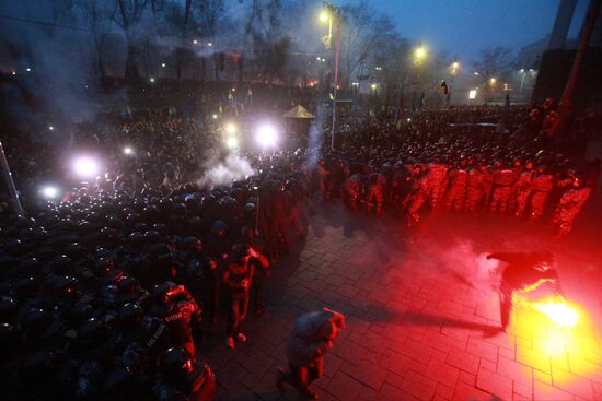For a European Ukraine rally in Kiev
