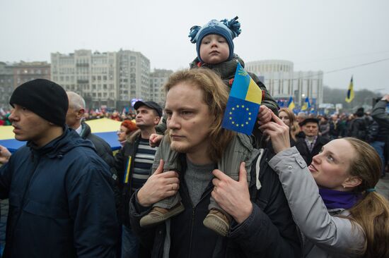 For a European Ukraine rally in Kiev