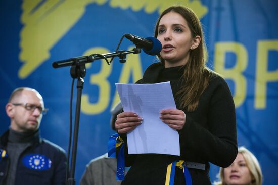 For a European Ukraine rally in Kiev