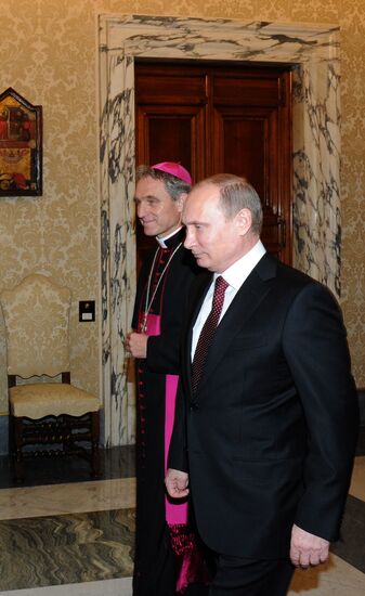 Vladimir Putin visits Vatican