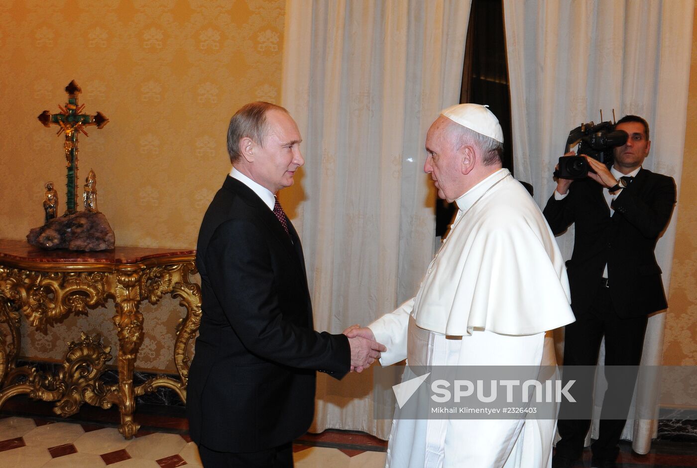 Vladimir Putin visits Vatican