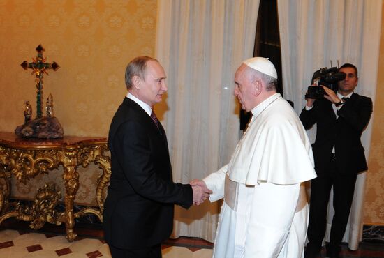 Vladimir Putin visits Vatican