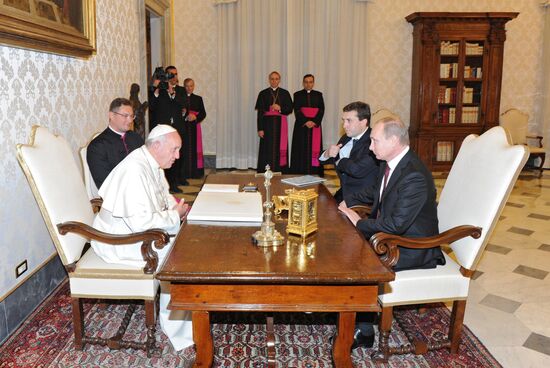 Vladimir Putin visits Vatican