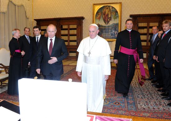 Vladimir Putin visits Vatican