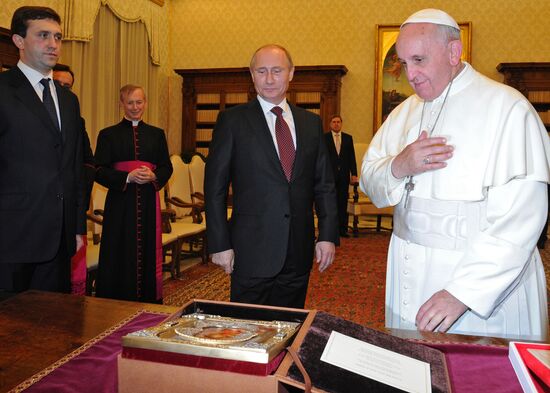 Vladimir Putin visits Vatican