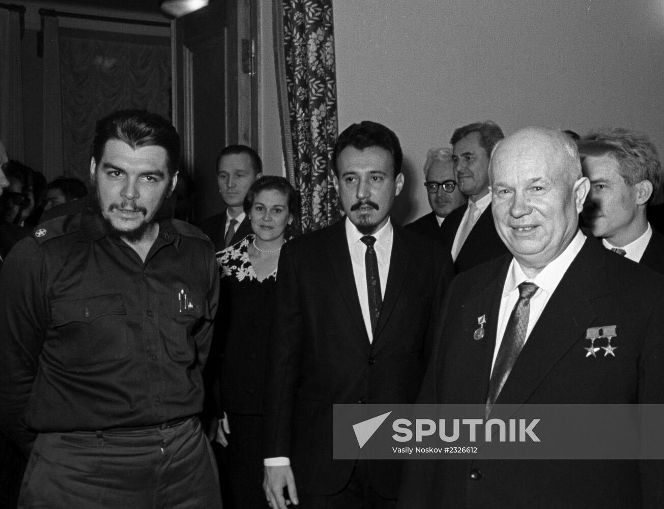 Che Guevara and Nikita Khrushchev