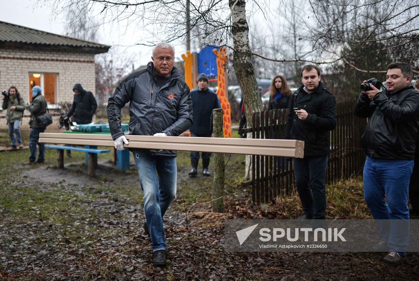 Banker Lebedev arrives in a Tula village for mandatory community service