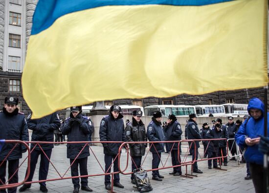 Riots in Ukraine after government refusal to join EU