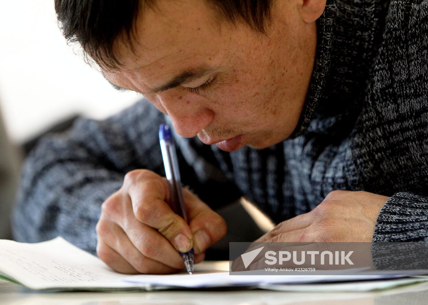 Migrants learn Russian at Far Eastern Federal University