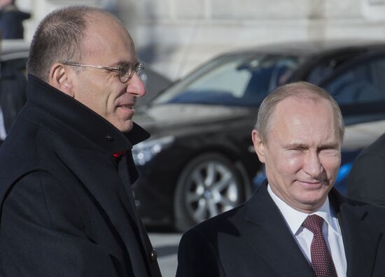 Vladimir Putin visits Italy
