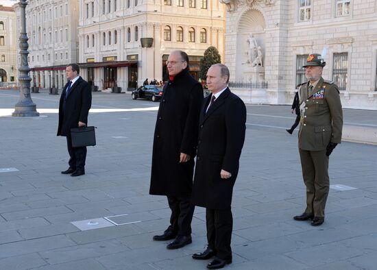 Vladimir Putin visits Italy