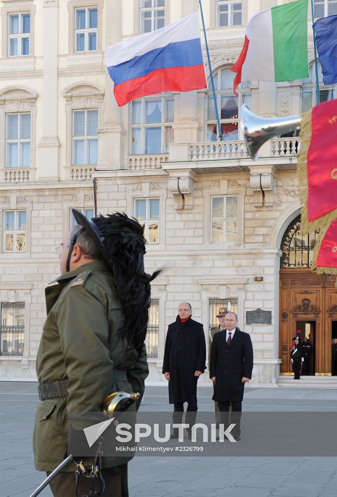 Vladimir Putin visits Italy