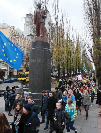 Riots in Ukraine after government refusal to join EU