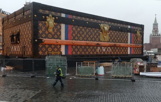 Louis Vuitton bag on Moscow's Red Square