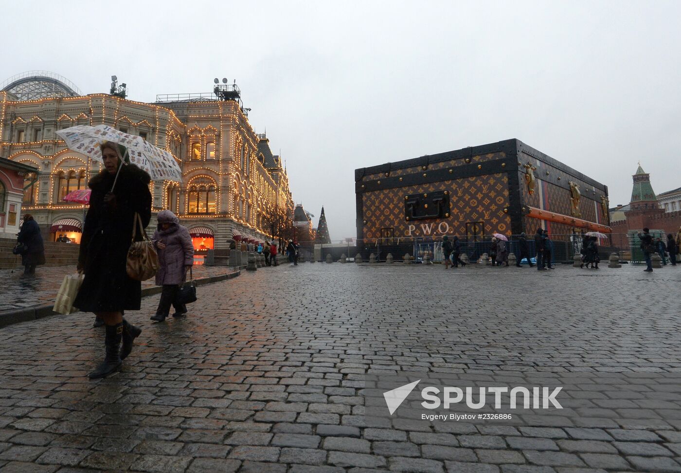 Louis Vuitton bag on Moscow's Red Square